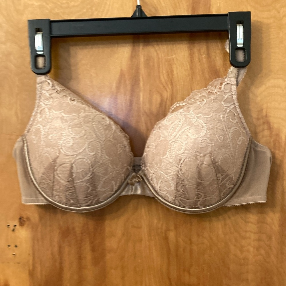 NWOT Lily of France Bra 2131701 Style